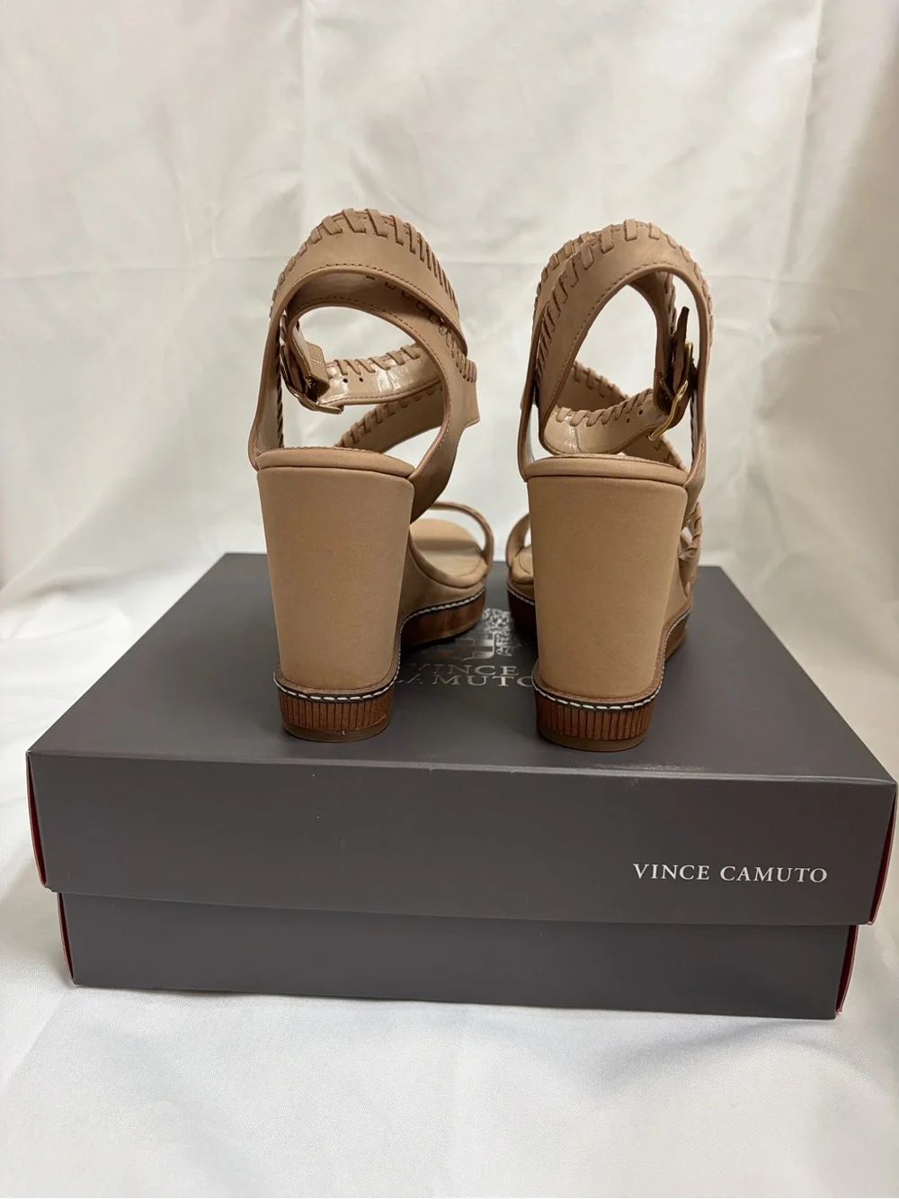 Vince Camuto VC-Ivanta Almond Beige Leather Wedge Sandals  8.5 NWT